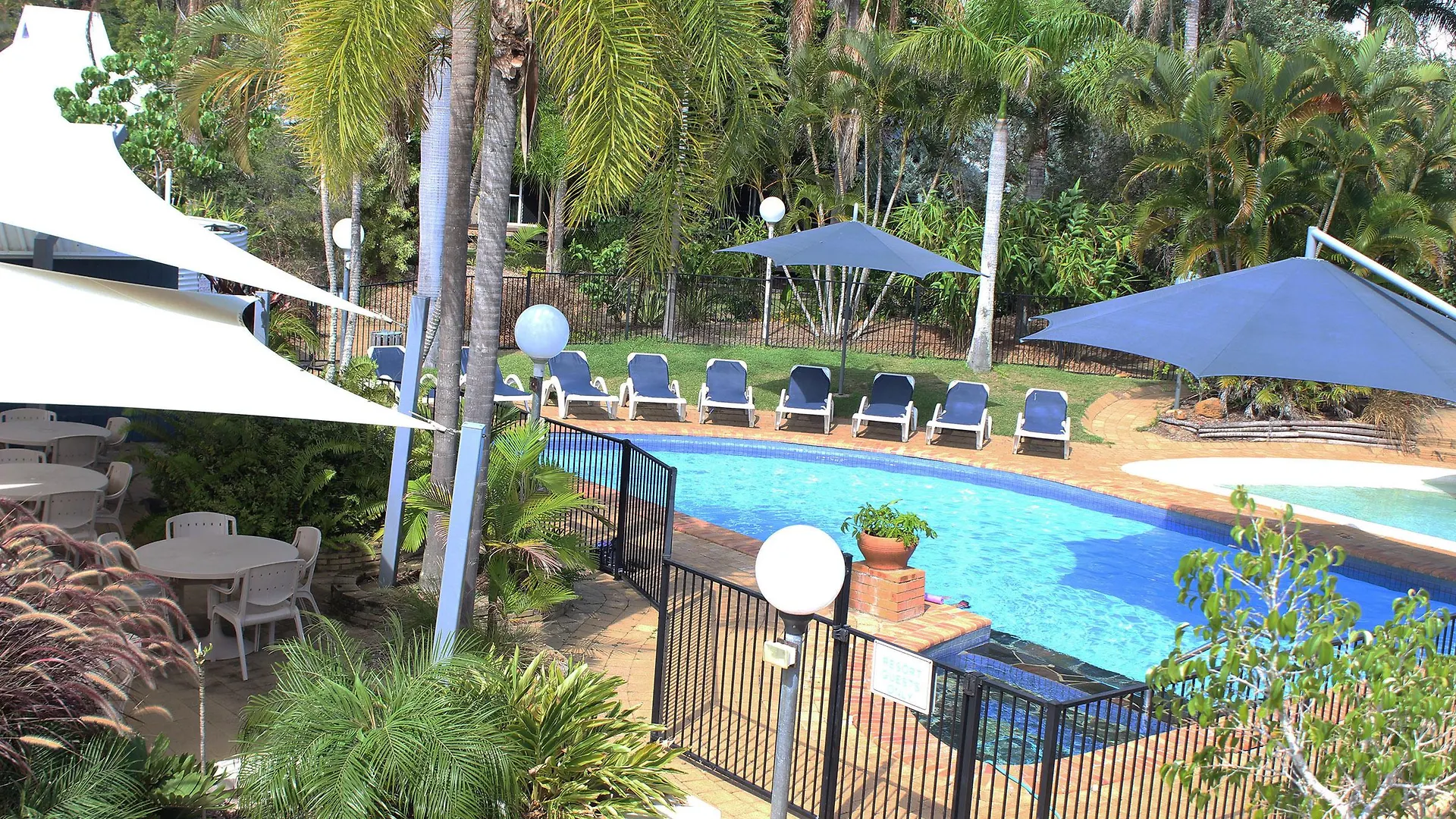 Kellys Beach Resort Bargara 4*,